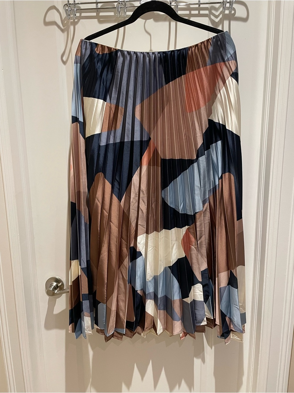 Dynamite Pleated Maxi Skirt — Navy, Brown, Cream, Light Blue Abstract
